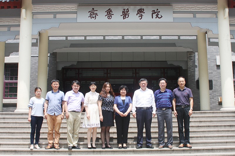 《中国学校卫生》杂志定稿会在济南召开