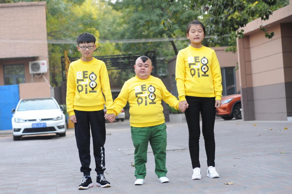 看腾讯小矮人张荣的励志人生