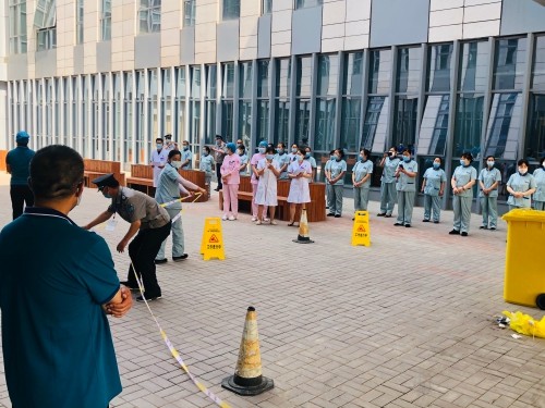 开展应急演练 强化疫情防控1.jpg