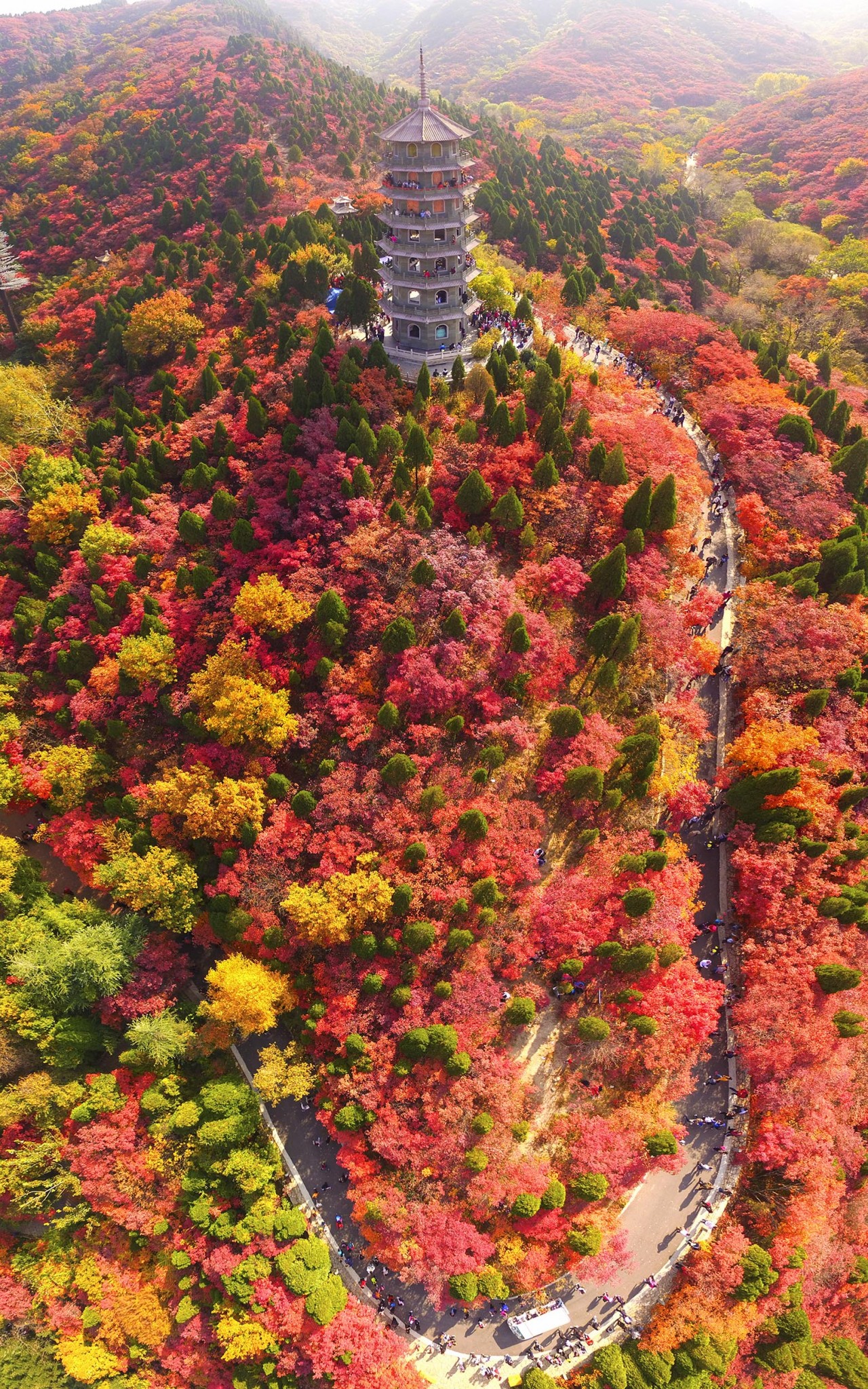 济南-南山-红叶谷景区万叶塔-2017.10月.jpg