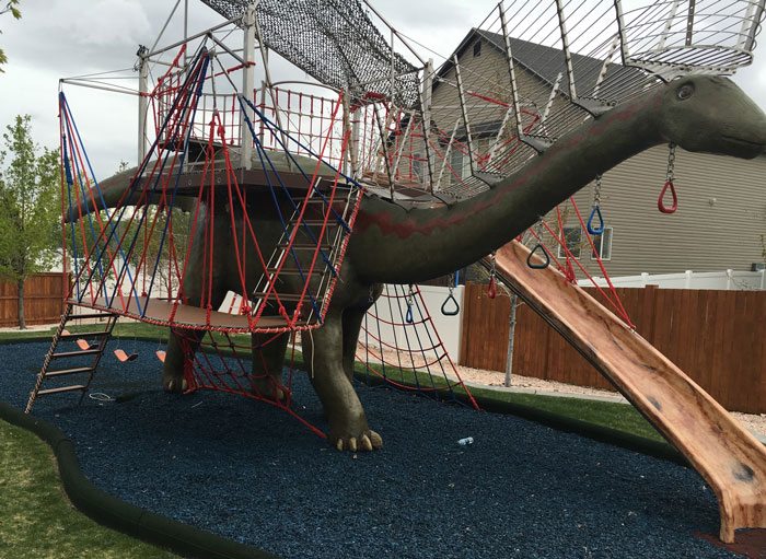 giant-dinosaur-playground-diy-project-1-5eb3e0c19d22b__700.jpg