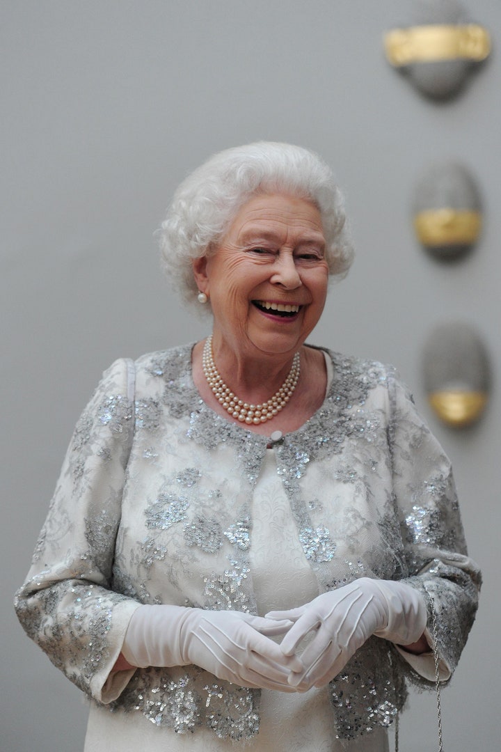 queen_laughing_v_24may12_pa_b.jpg