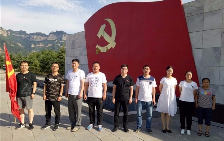 e6228a857d85751fd2ec834e480eff2f.jpg